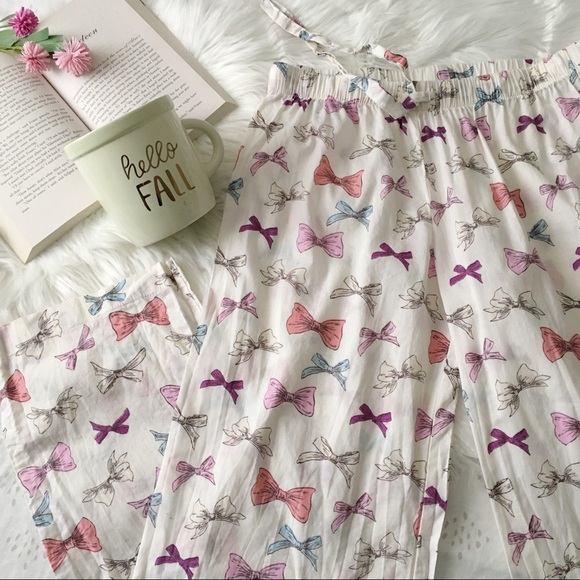 Forever 21 Pants - Bow Print PJ Pants